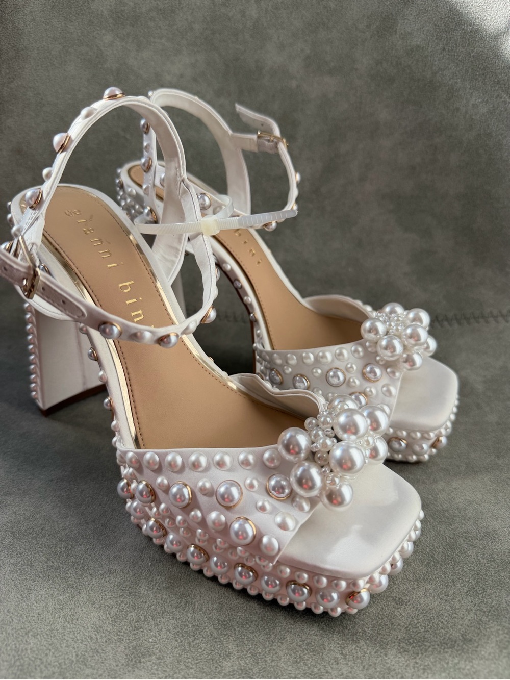 NWT Gianni Bini Hazell Pearl Embellished Ankle Wrap Platform Sandals Sz 9 - Picture 7 of 12